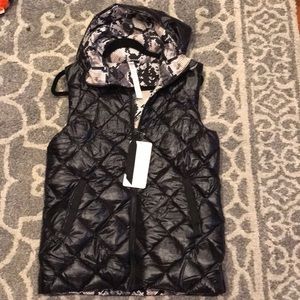 NWT Lululemon athletica down vest